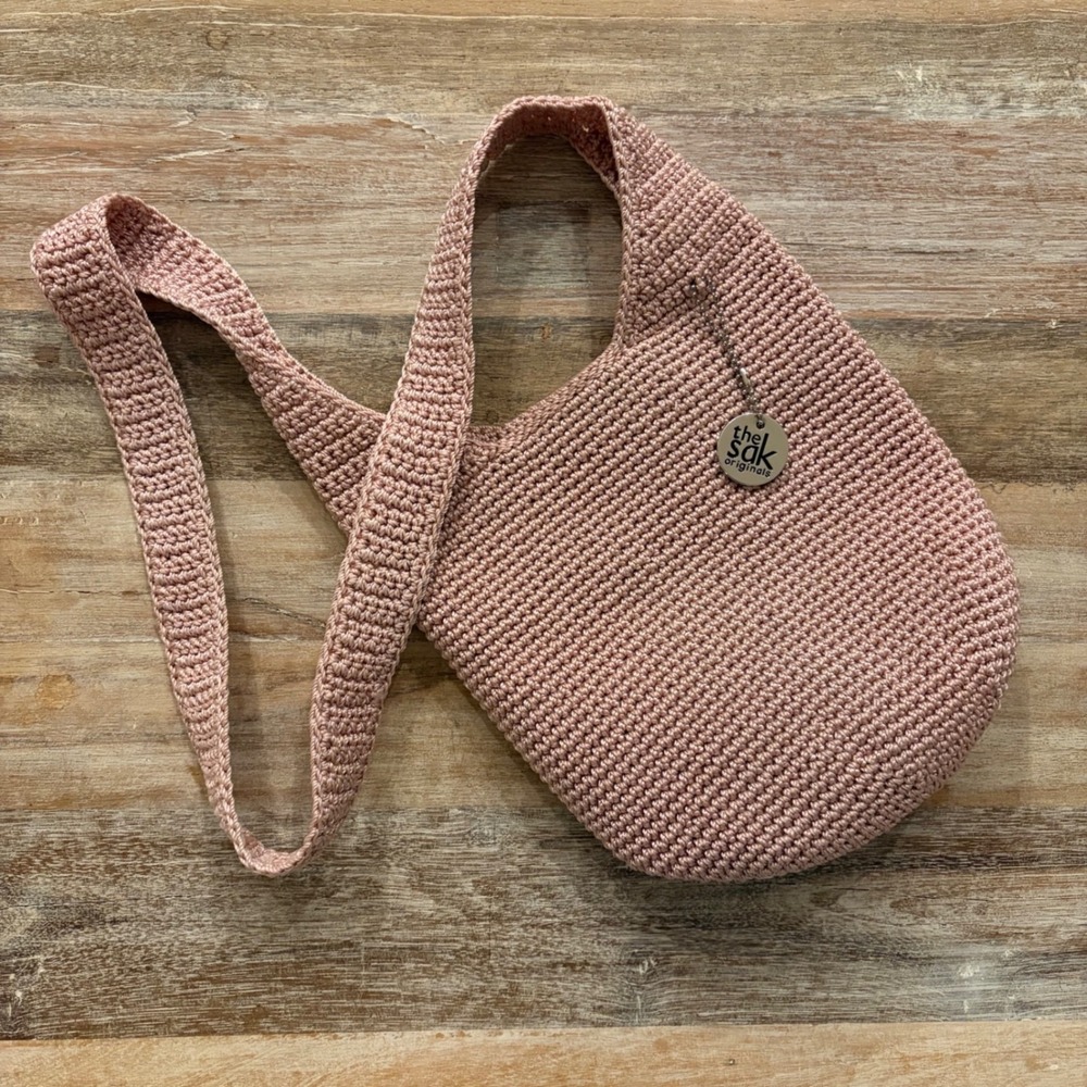 The Sak Originals Pink Crochet Crossbody Bag Dusty Rose Knit Boho Chic Slouchy